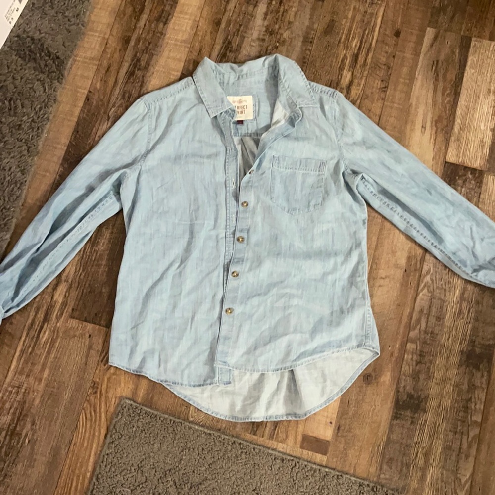So blue button down shirt ; size: L ; condition: *NEW*